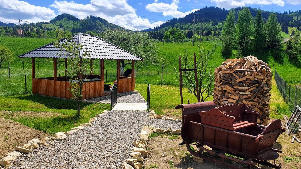 Cabana Alesia, Relaxare La Poalele Raraului Câmpulung Moldovenesc Exterior foto