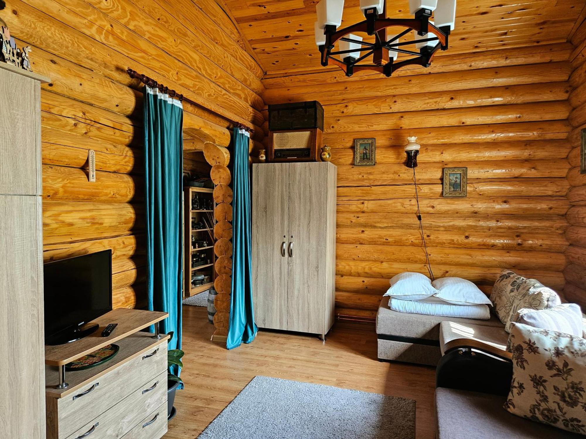 Cabana Alesia, Relaxare La Poalele Raraului Câmpulung Moldovenesc Exterior foto